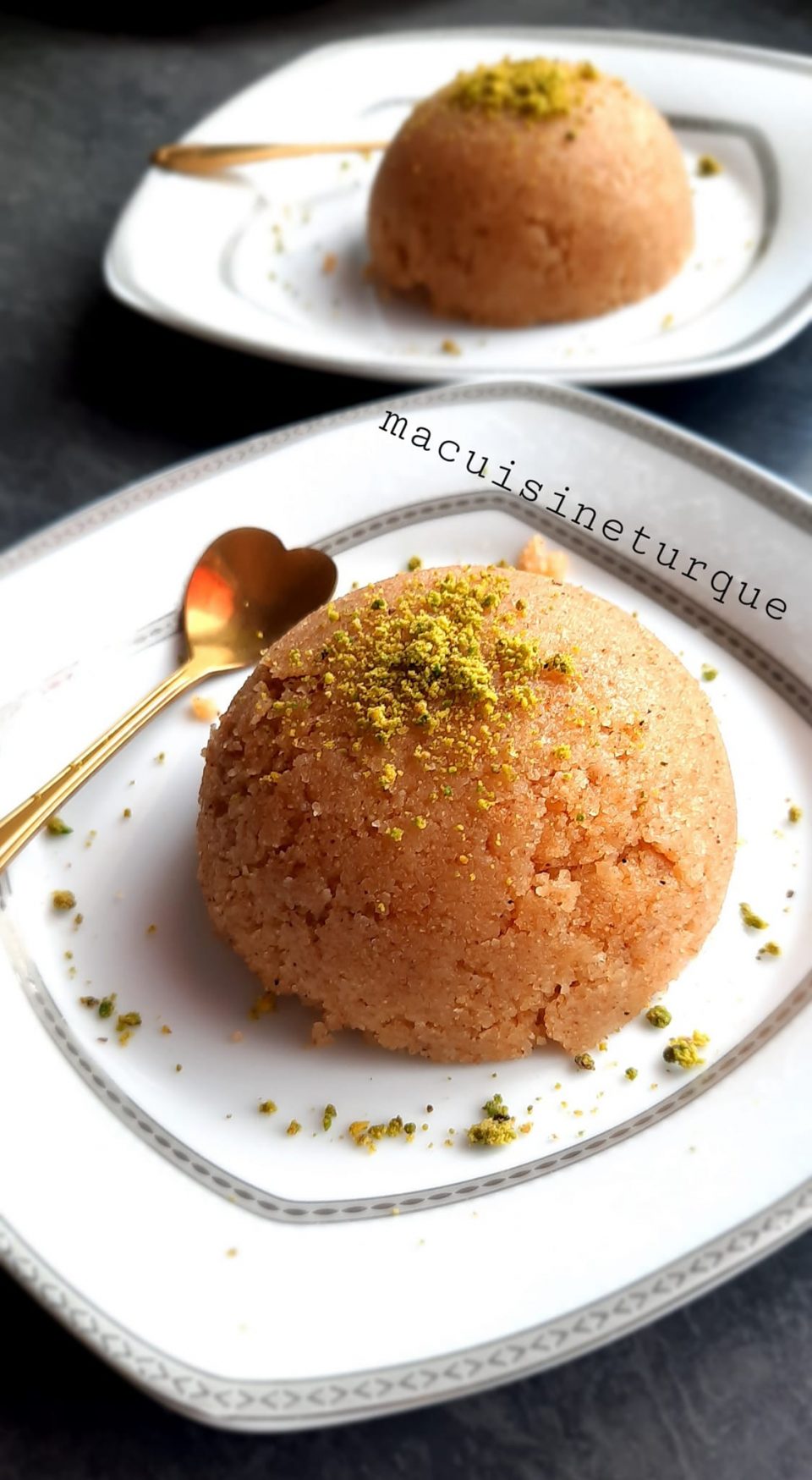 Ce dessert turc va vous faire fondre helva de semoule coeur glacé