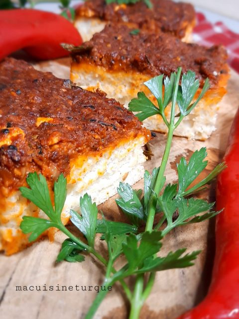 Ragoût de viande et purée d’aubergine : recette du hünkar begendi turc traditionnel.